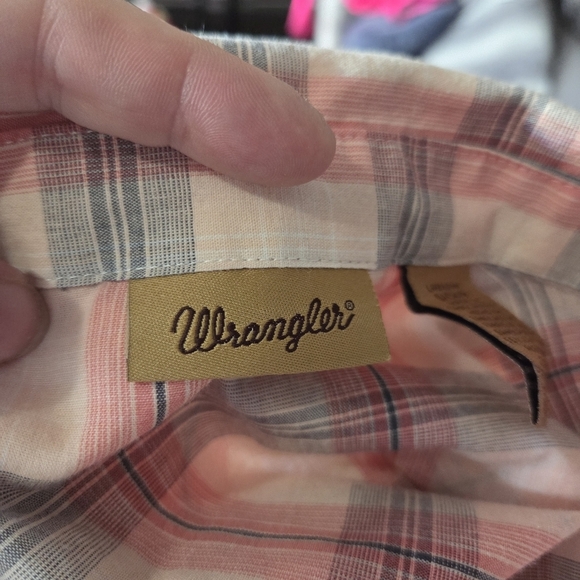 Wrangler Pink and Gray Plaid Shirt With Pearl Snap Buttons Size Small - Picture 4 of 4